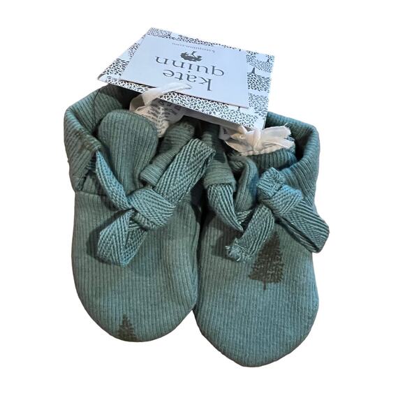 NWT Kate Quinn Tie Booties Slippers Tiny Pine Trees Organic Cotton 3-6m - Picture 1 of 2